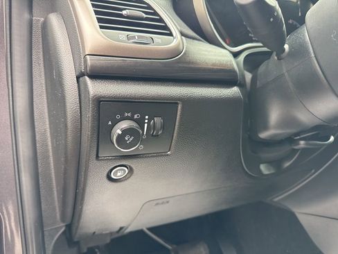 Used 2021 Jeep Grand Cherokee Laredo image 17