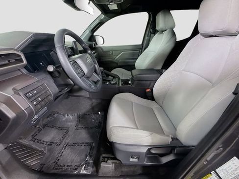 Certified 2025 Toyota Tacoma SR5 AWD/4WD image 19