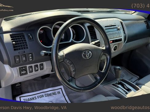 Used 2011 Toyota Tacoma 4x4 Double Cab w/ TRD Off-Road Pkg image 12