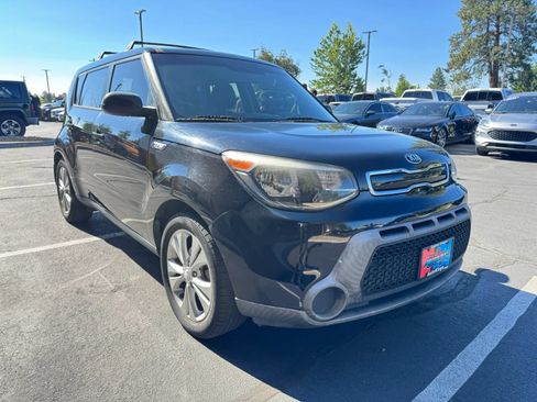Used 2015 Kia Soul + FWD image 4