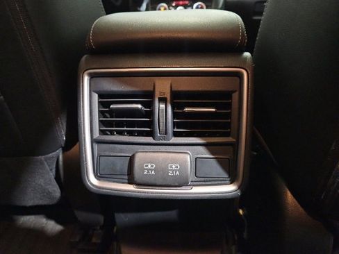 Used 2021 Subaru Forester Limited image 16