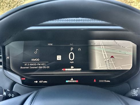 Used 2025 Land Rover Range Rover Sport image 22