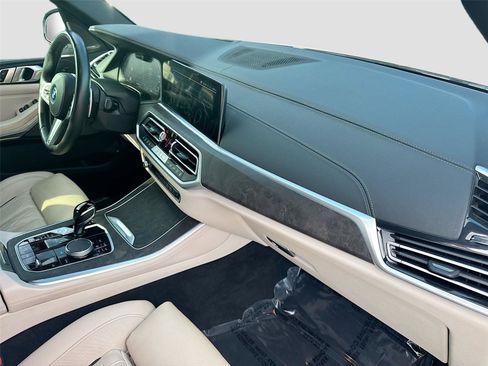 Used 2022 BMW X5 xDrive45e w/ M Sport Package image 29