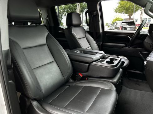 Used 2025 GMC Sierra 1500 SLT RWD image 28