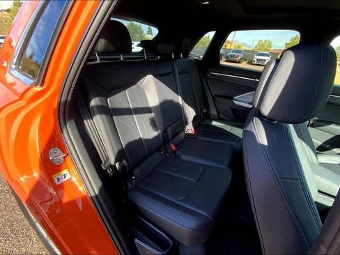 Certified 2025 Audi Q3 2.0T Premium Plus w/ Premium Plus Package image 19