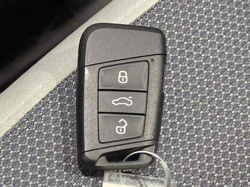 Used 2025 Volkswagen Taos S AWD/4WD image 11