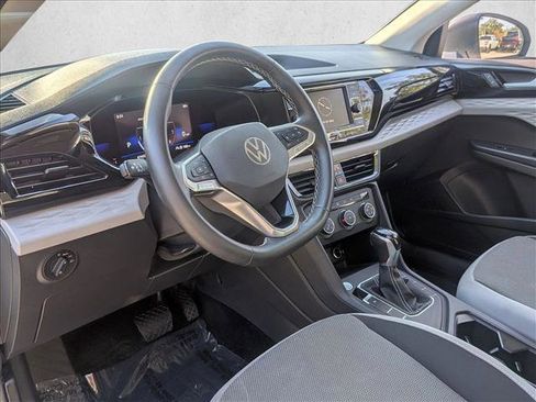 Used 2022 Volkswagen Taos S image 10