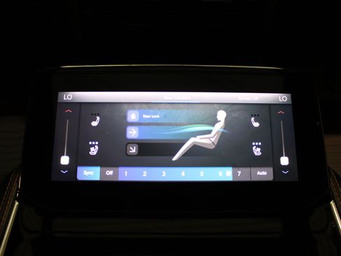 Used 2023 Jeep Grand Wagoneer Series III AWD/4WD image 26