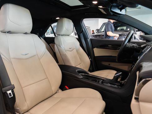 Used 2017 Cadillac ATS Luxury w/ Safety and Security Package RWD image 24