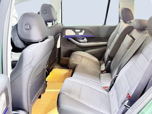 New 2026 Mercedes-Benz GLS 450 4MATIC image 6