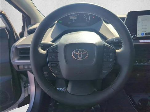 Used 2025 Toyota Prius XLE image 11
