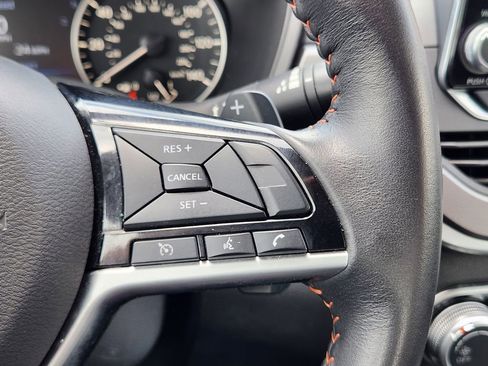 Used 2025 Nissan Altima 2.5 SR FWD image 28