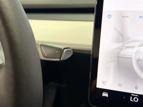 Used 2023 Tesla Model Y Long Range AWD/4WD image 24