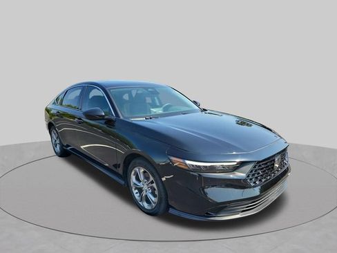 Used 2024 Honda Accord EX image 12