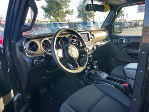 Used 2022 Jeep Wrangler Unlimited Sport AWD/4WD image 6
