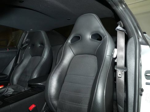Used 2016 Nissan GT-R Premium AWD/4WD image 41