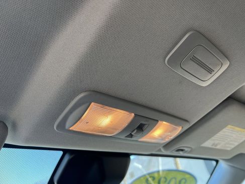 Used 2023 Nissan Frontier SV w/ Tow Package image 30