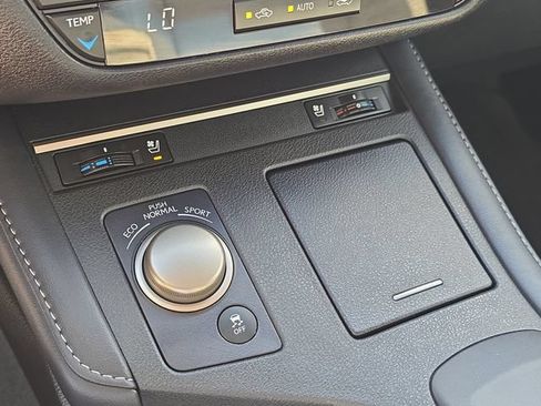 Used 2017 Lexus ES 350 w/ Premium Package FWD image 26