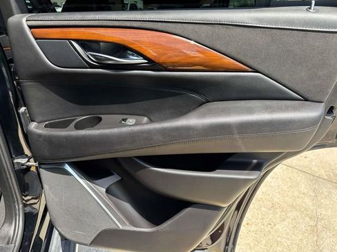 Used 2020 Cadillac Escalade Luxury RWD image 25