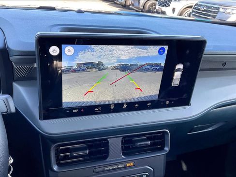 New 2025 Ford Maverick XL image 18