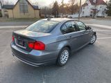 Used 2009 BMW 328i xDrive Sedan image 3