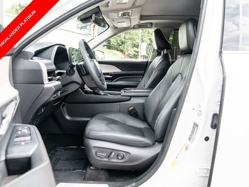 Certified 2024 Toyota Grand Highlander AWD image 26