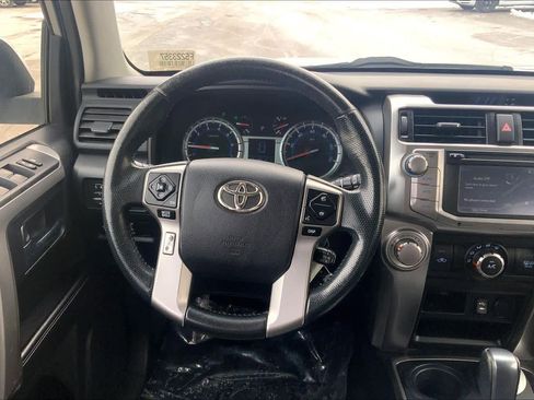 Used 2015 Toyota 4Runner SR5 image 5