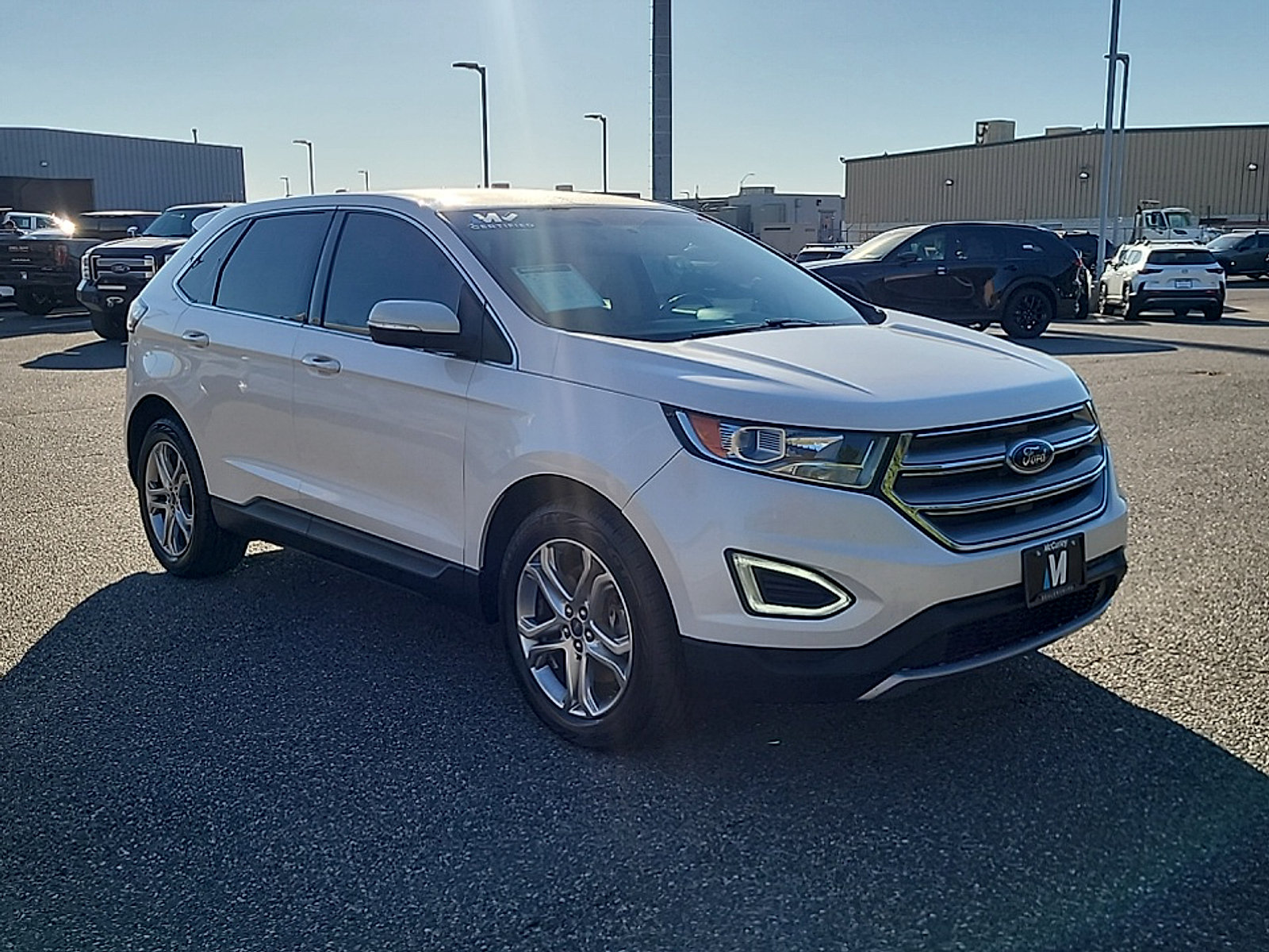 Used 2017 Ford Edge Titanium w/ Technology Package AWD/4WD image 1