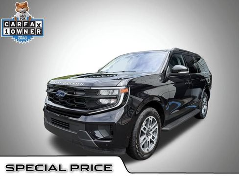 Used 2025 Ford Expedition Active AWD/4WD image 1