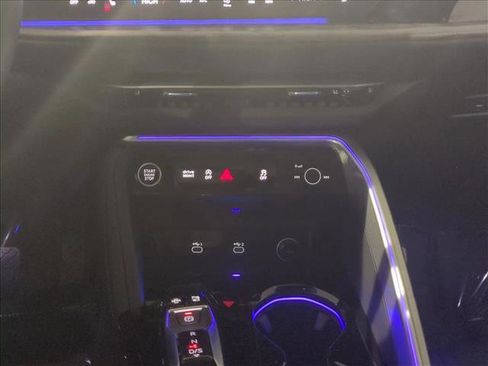 Certified 2025 Audi Q5 Premium Plus w/ Premium Plus image 15