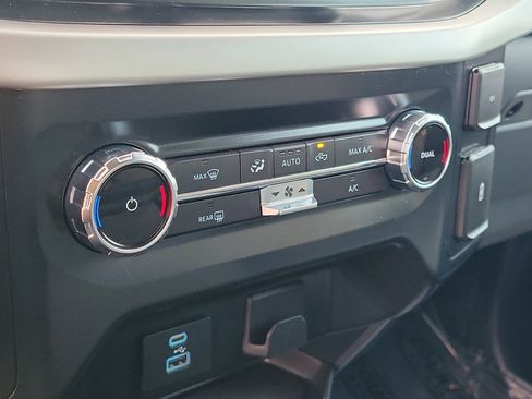 Used 2022 Ford F150 XLT w/ Equipment Group 301A Mid image 26