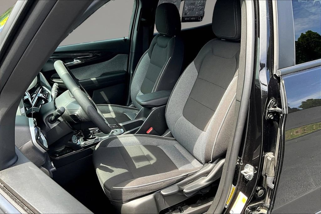Used 2024 Chevrolet TrailBlazer LT AWD/4WD image 17