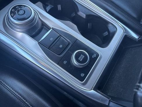 Used 2020 Ford Explorer XLT w/ Equipment Group 202A image 28