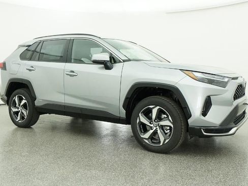 New 2025 Toyota RAV4 SE image 28