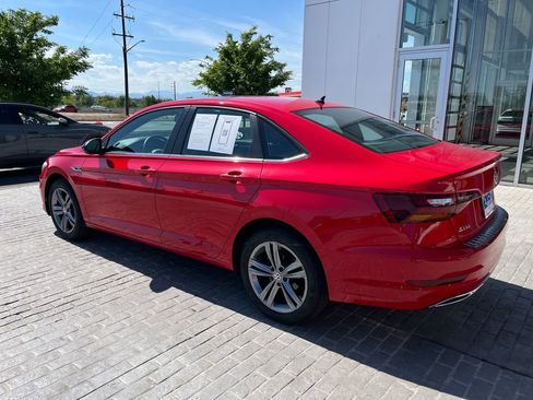 Used 2019 Volkswagen Jetta R-Line FWD image 3