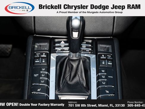 Used 2018 Porsche Macan AWD/4WD image 24