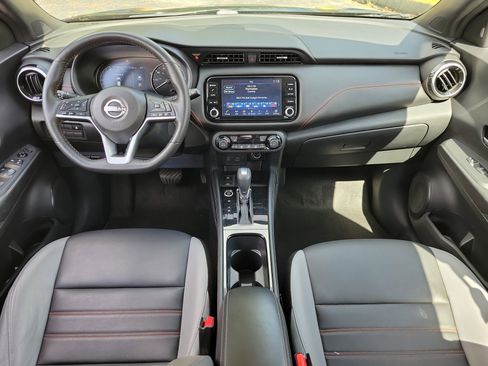 Used 2023 Nissan Kicks SR w/ SR Premium Package image 11