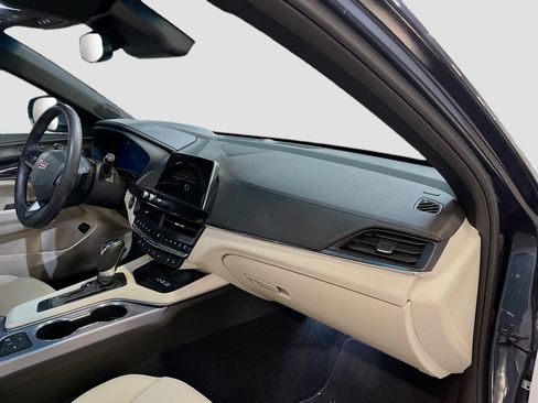 Used 2025 Cadillac CT4 Premium Luxury RWD image 31