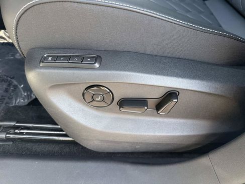 Certified 2025 Volkswagen Tiguan SEL R-Line AWD/4WD image 21