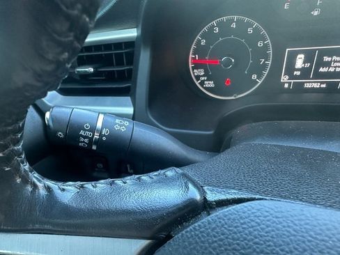 Used 2017 GMC Acadia SLE image 26