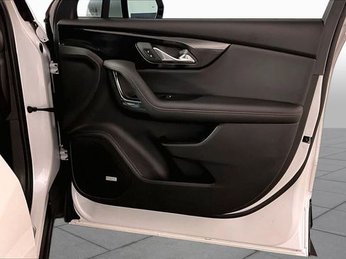 Used 2025 Chevrolet Blazer RS w/ Driver Confidence II Package FWD image 21