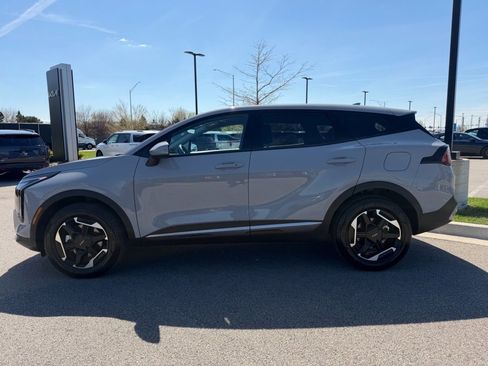 Used 2026 Kia Sportage S AWD/4WD image 3