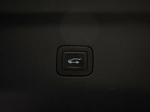 Used 2025 Chevrolet Tahoe RST RWD image 29