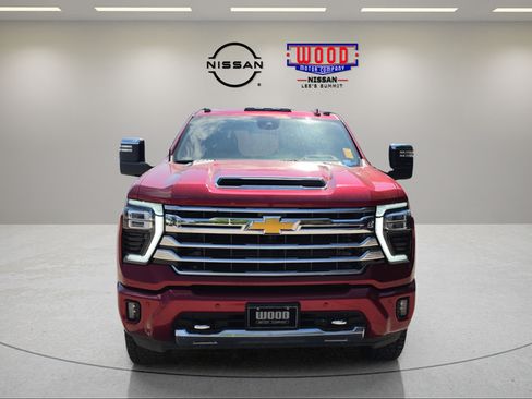 Used 2024 Chevrolet Silverado 2500 High Country w/ High Country Premium Package AWD/4WD image 6