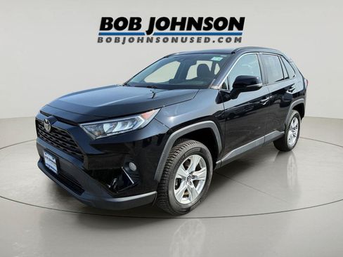 Used 2021 Toyota RAV4 XLE AWD/4WD image 9
