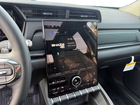 New 2026 GMC Terrain AT4 w/ Technology Package II image 12