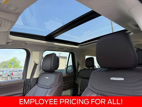 New 2026 Ford Expedition Platinum w/ Platinum Ultimate Package AWD/4WD image 21