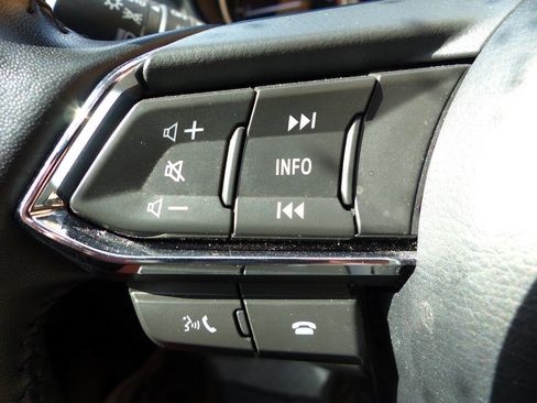 Used 2023 MAZDA CX-9 Touring image 23