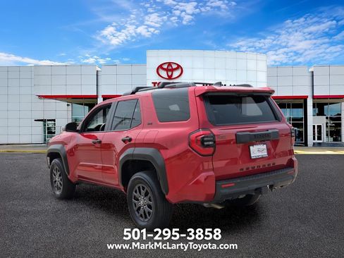 Used 2025 Toyota 4Runner SR5 AWD/4WD image 3