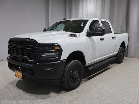 Certified 2026 RAM 2500 Tradesman AWD/4WD image 7